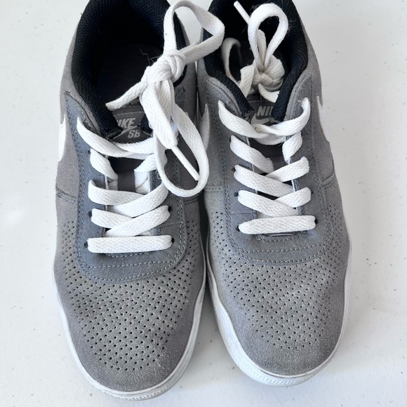 Nike SB - Picture 3 of 8